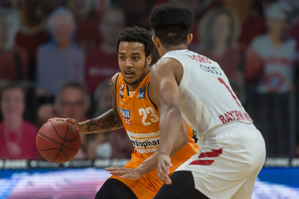 疑似推人动 疑似推人动